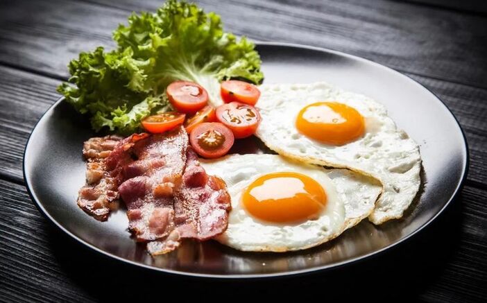 Two eggs with two egg pigs